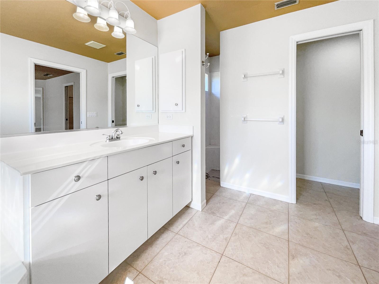 Image 19 of 34 For 890 Morgan Towne Way