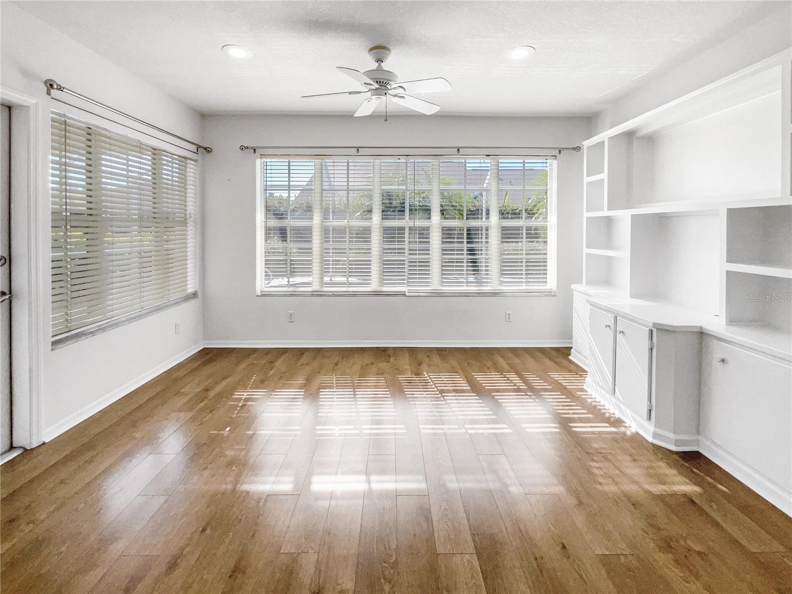 Image 21 of 34 For 890 Morgan Towne Way