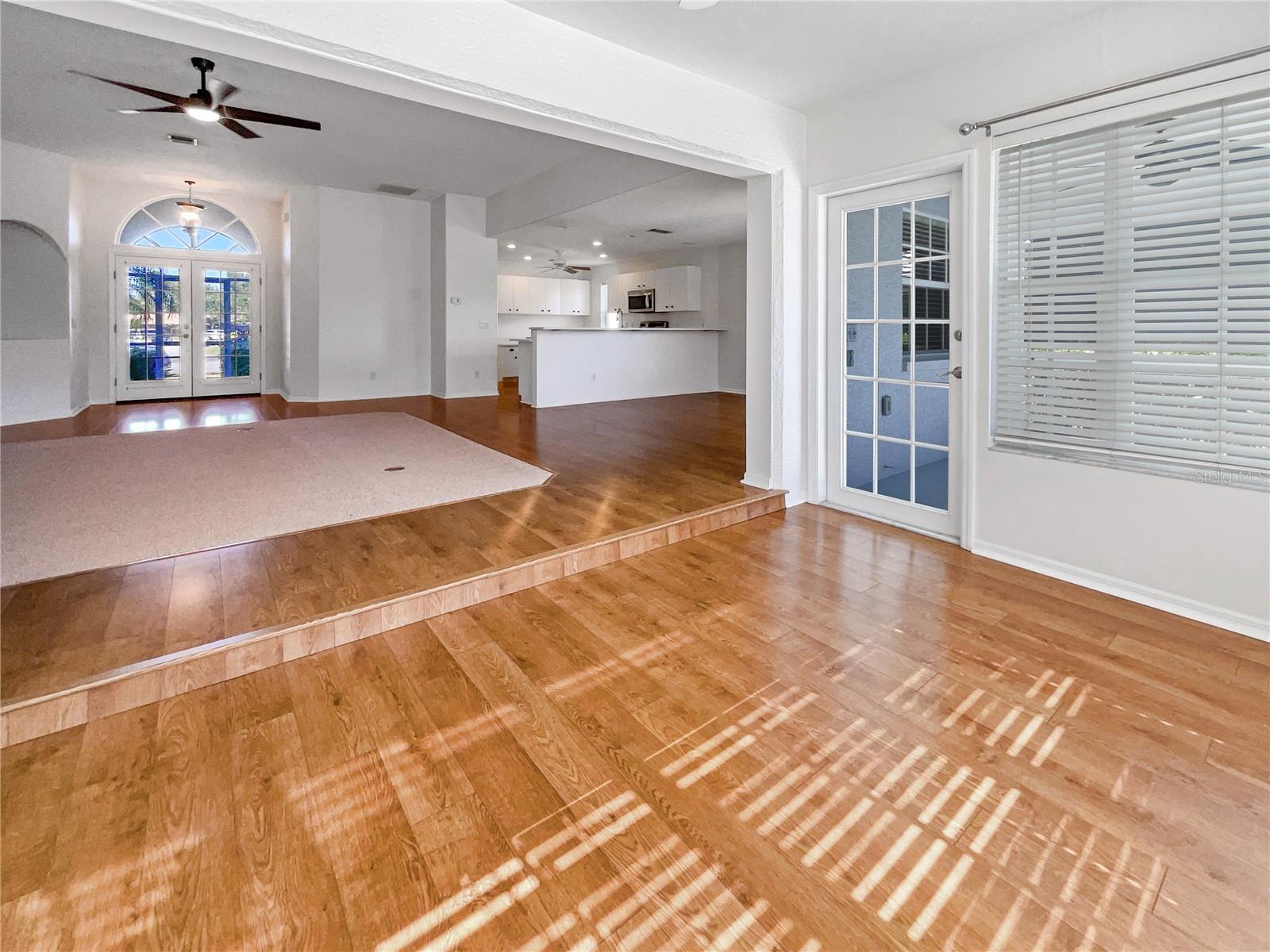 Image 22 of 34 For 890 Morgan Towne Way