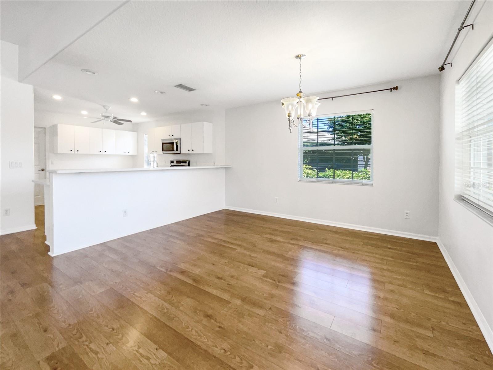 Image 24 of 34 For 890 Morgan Towne Way