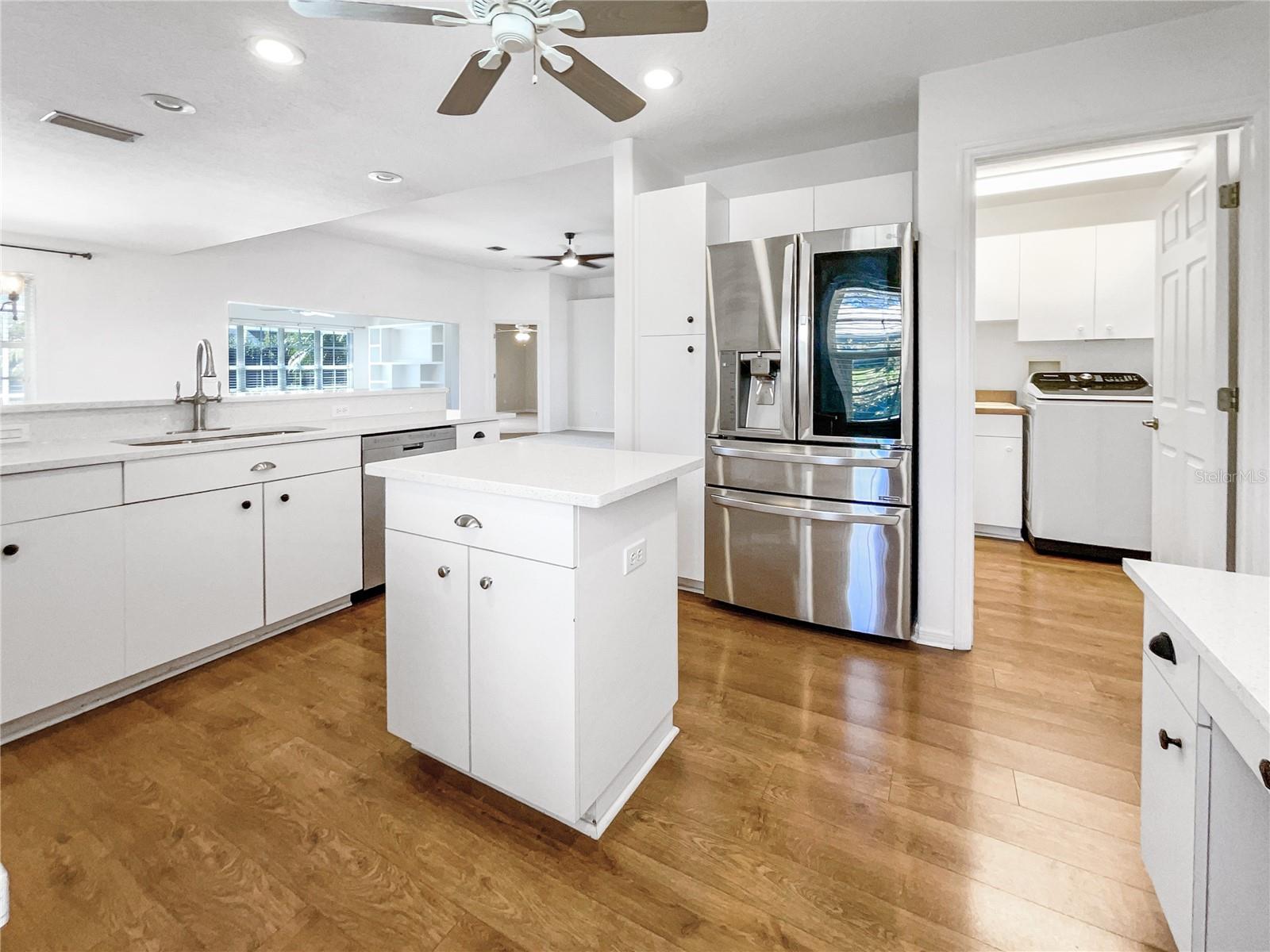 Image 27 of 34 For 890 Morgan Towne Way