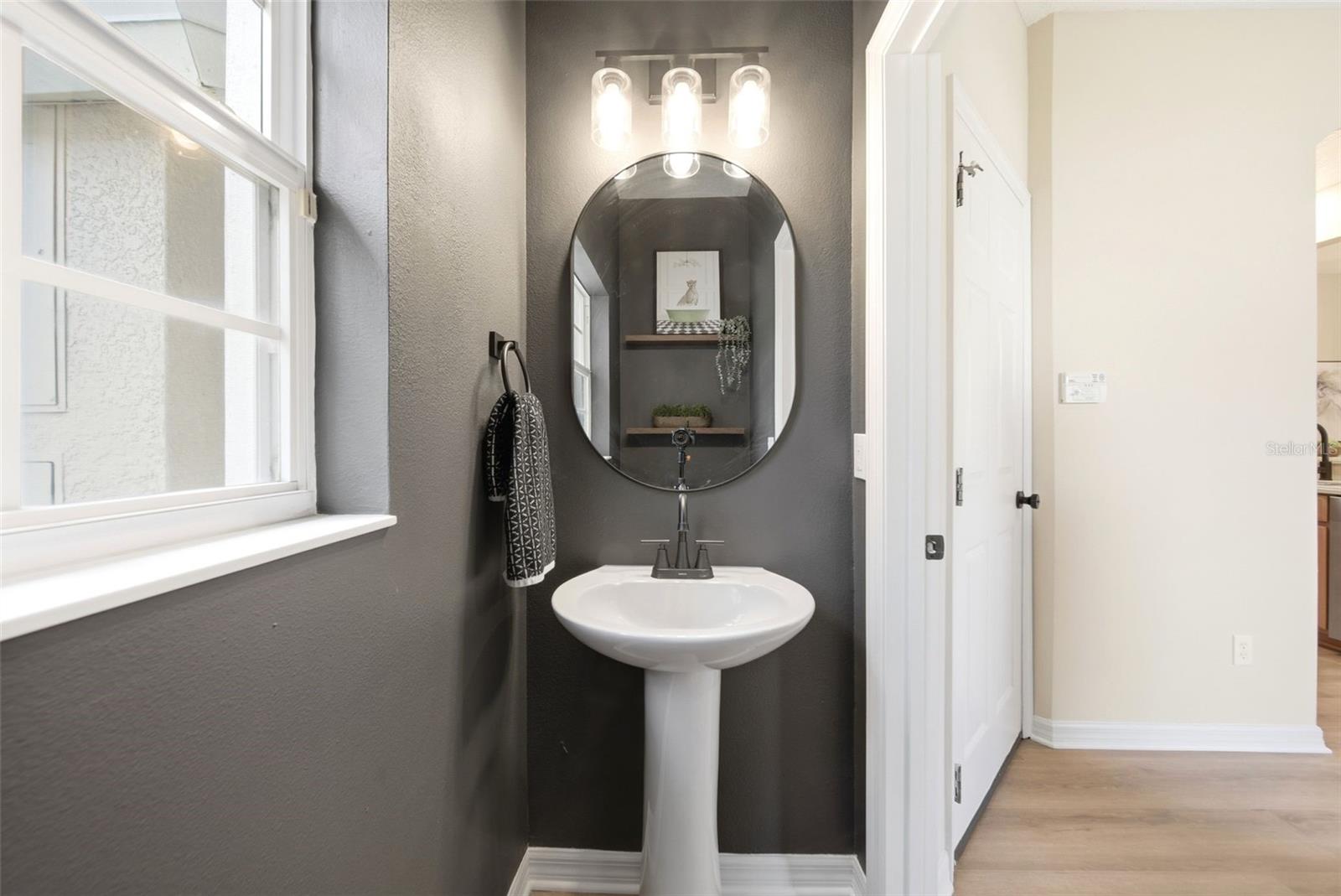 Image 10 of 27 For 1926 Sunset Palm Drive