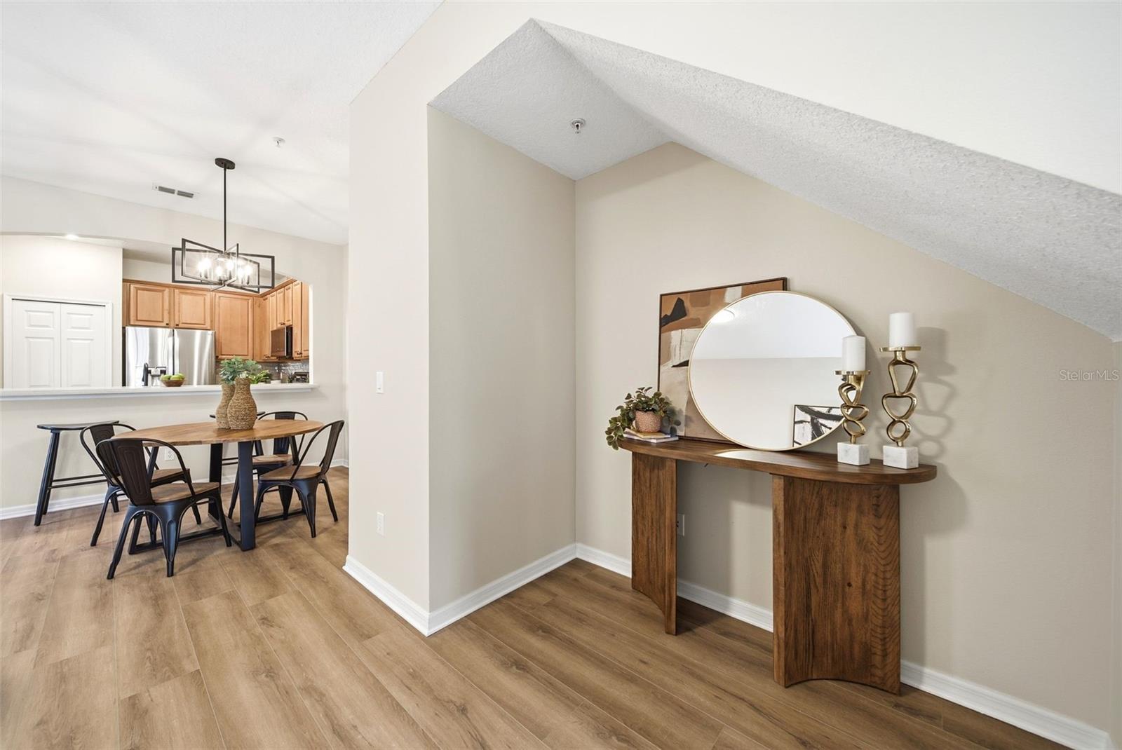 Image 12 of 27 For 1926 Sunset Palm Drive