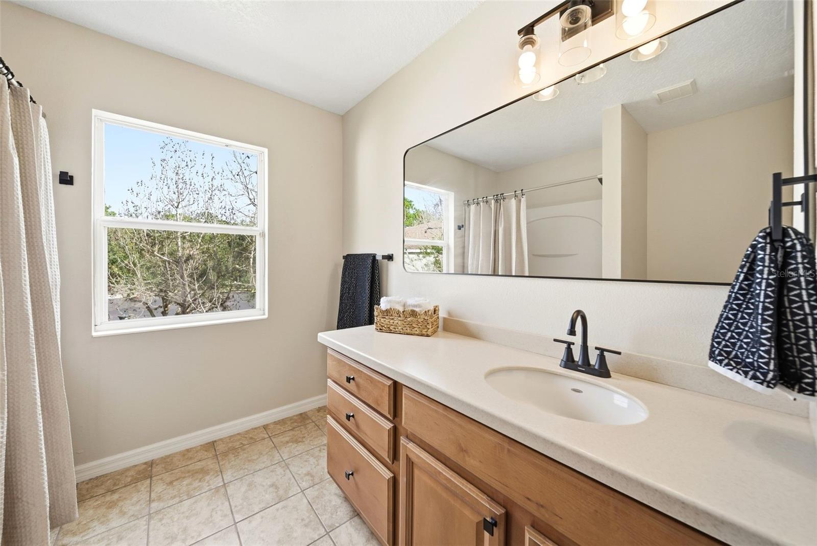 Image 18 of 27 For 1926 Sunset Palm Drive