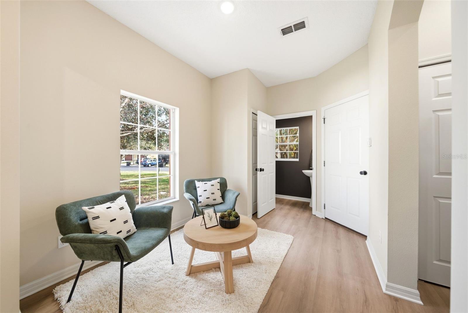 Image 9 of 27 For 1926 Sunset Palm Drive