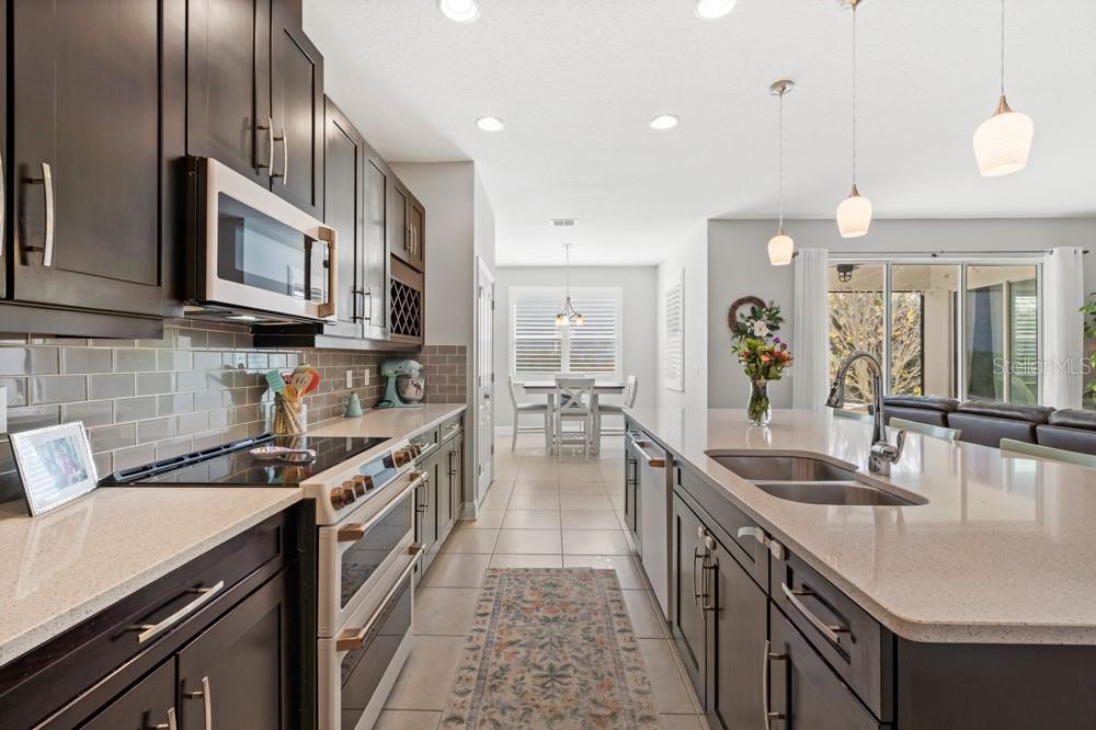 Image 11 of 40 For 16162 Johns Lake Overlook Drive