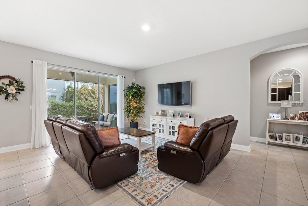 Image 15 of 40 For 16162 Johns Lake Overlook Drive