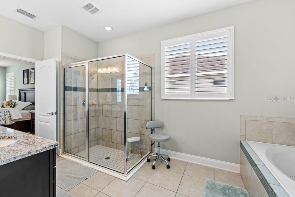 Image 21 of 40 For 16162 Johns Lake Overlook Drive