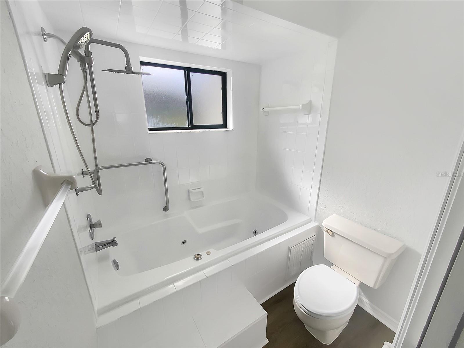 Image 10 of 39 For 18148 Oak Way Drive