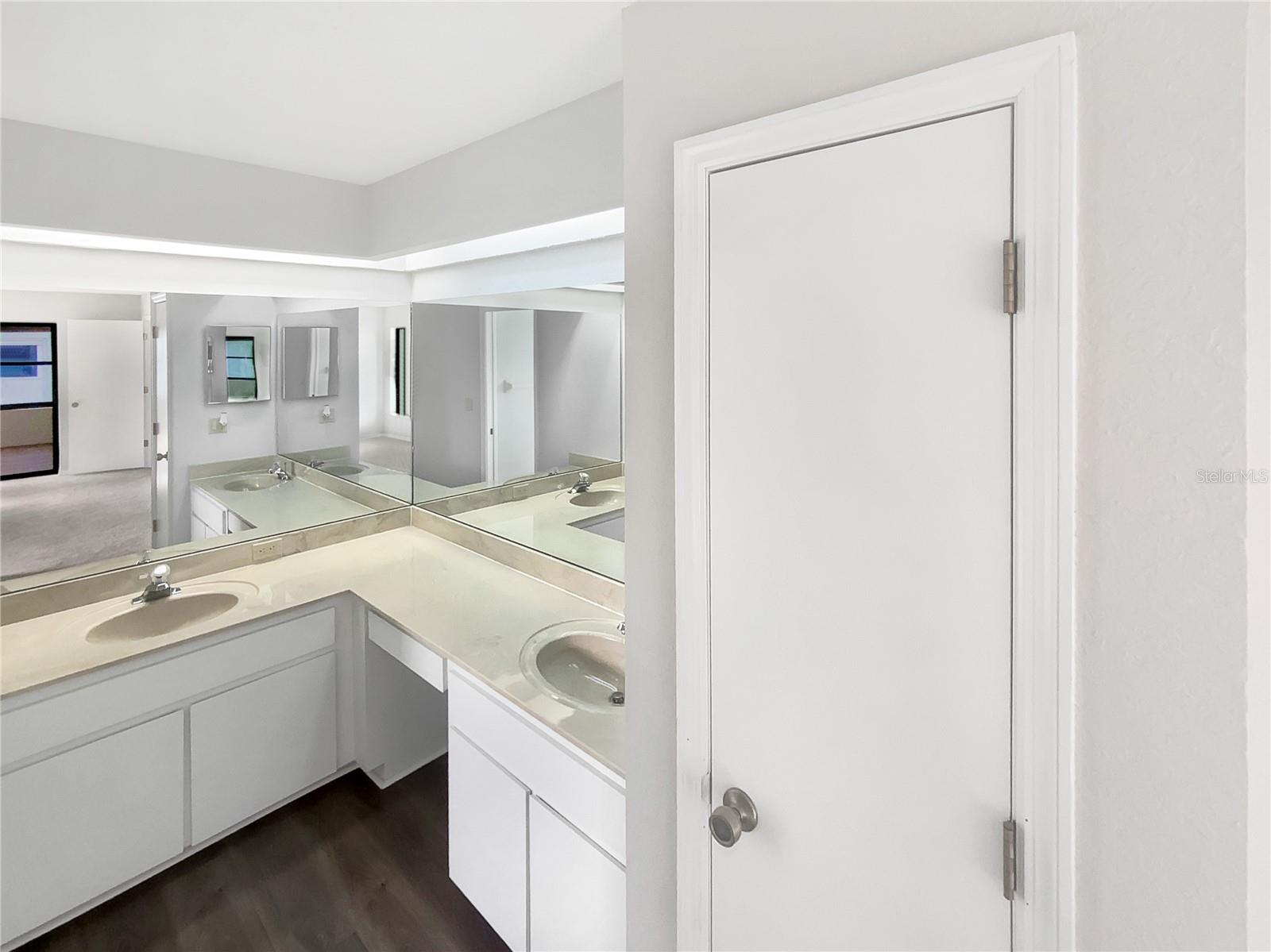 Image 11 of 39 For 18148 Oak Way Drive