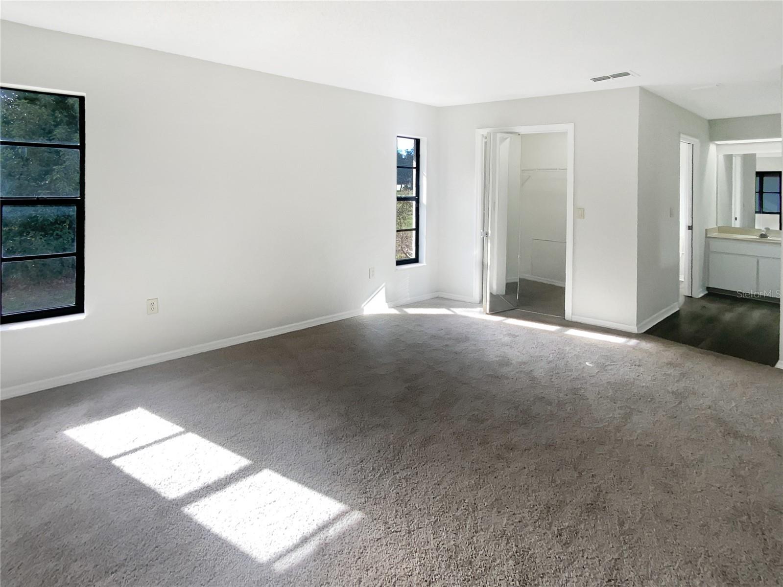 Image 13 of 39 For 18148 Oak Way Drive