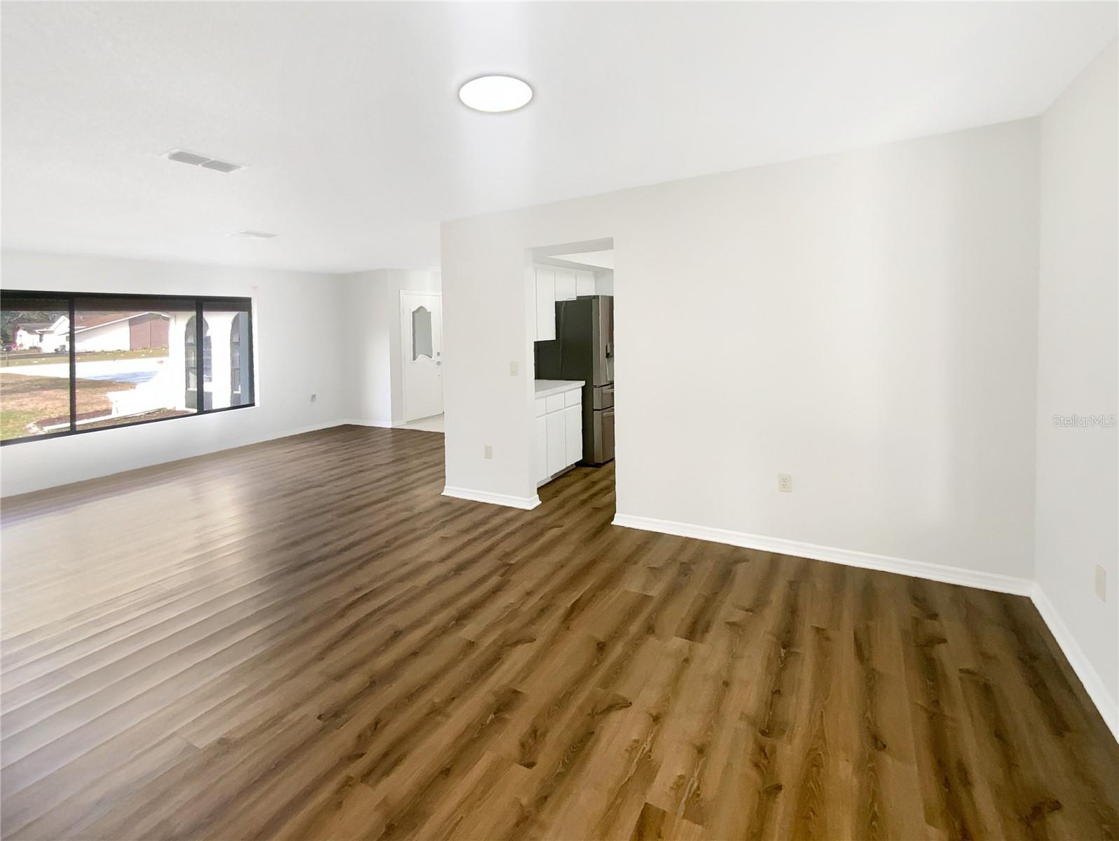 Image 14 of 39 For 18148 Oak Way Drive