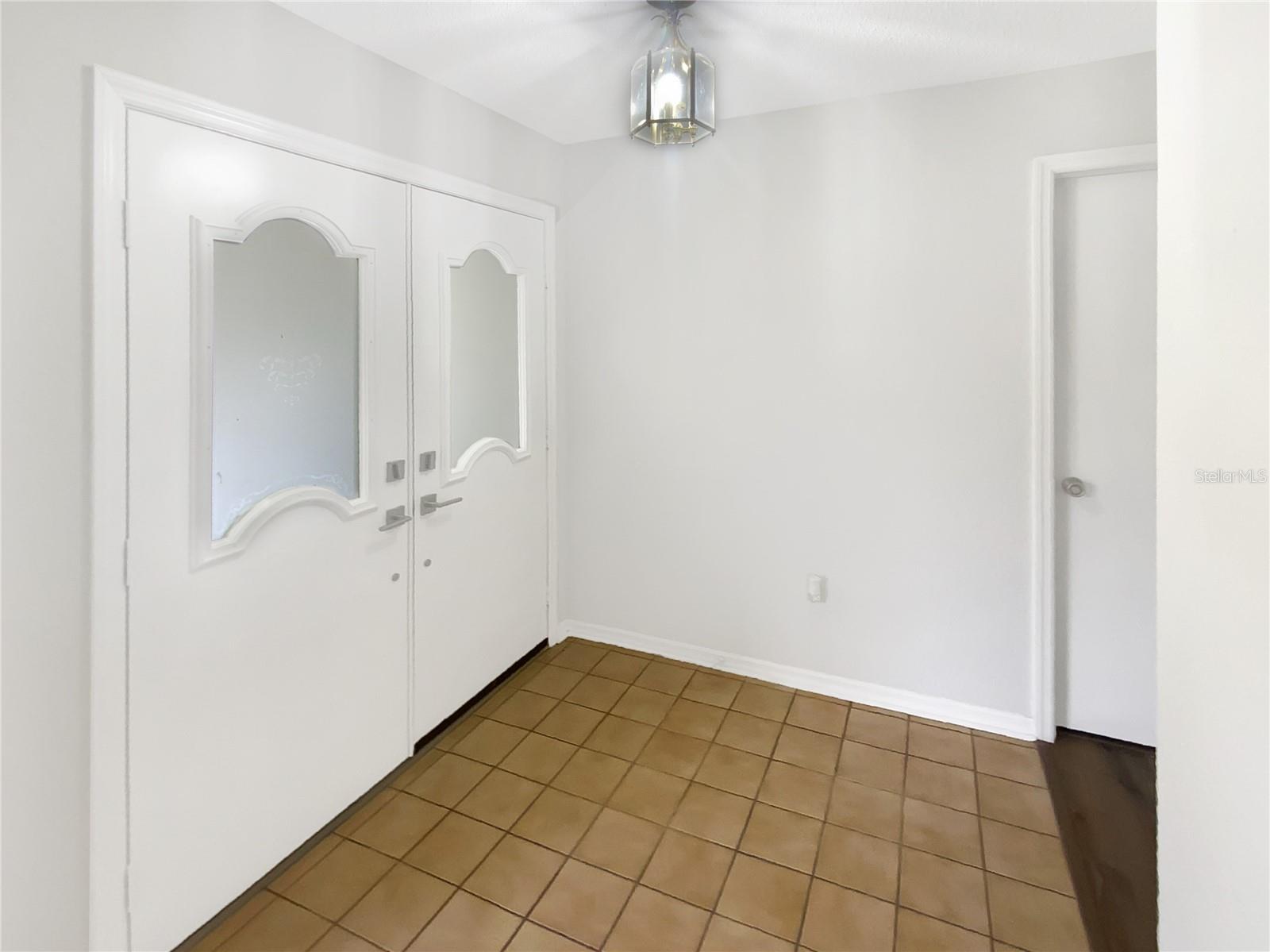 Image 17 of 39 For 18148 Oak Way Drive