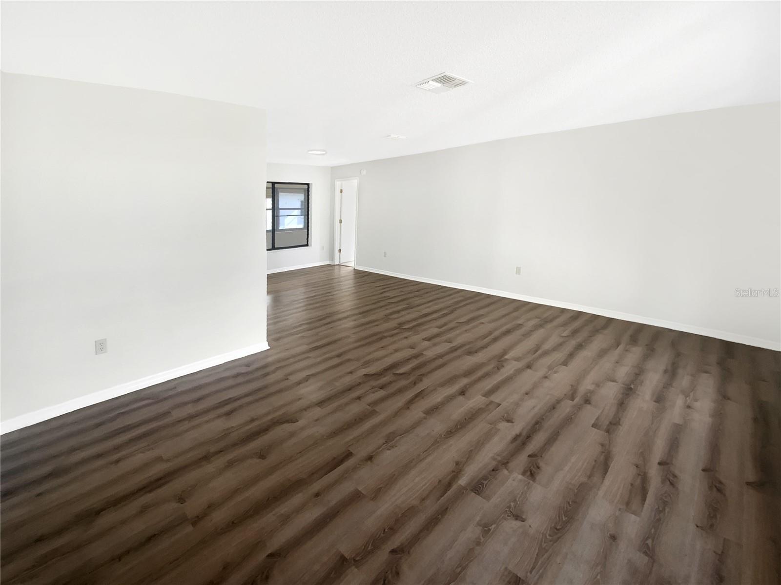 Image 18 of 39 For 18148 Oak Way Drive