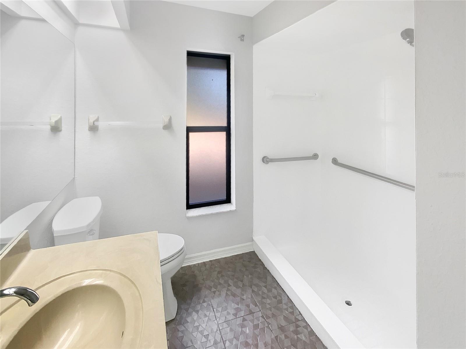 Image 22 of 39 For 18148 Oak Way Drive