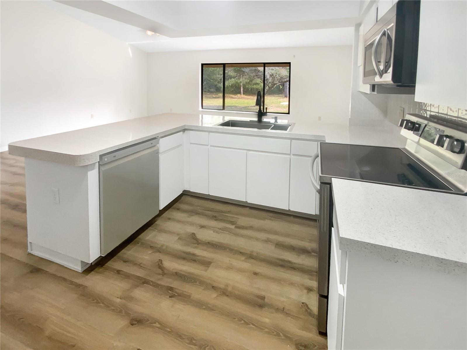 Image 30 of 39 For 18148 Oak Way Drive