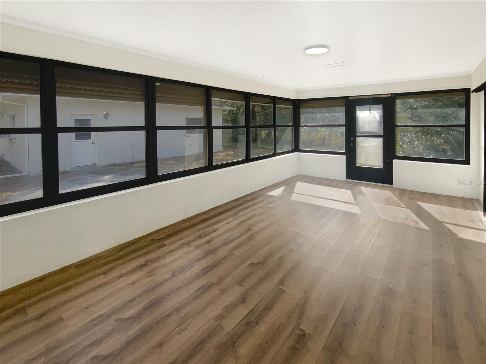 Image 34 of 39 For 18148 Oak Way Drive