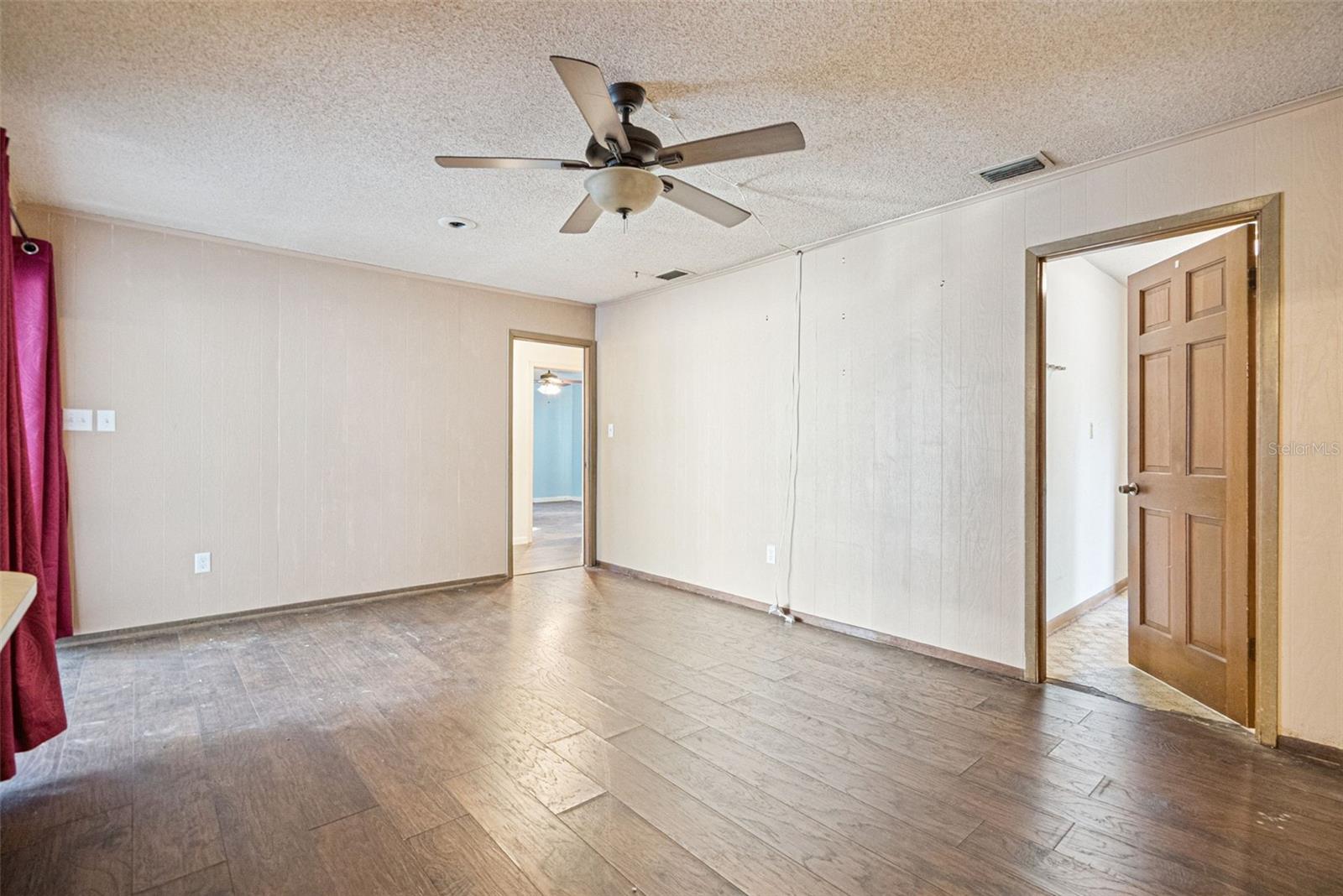 Image 17 of 35 For 2466 Fieldingwood Road