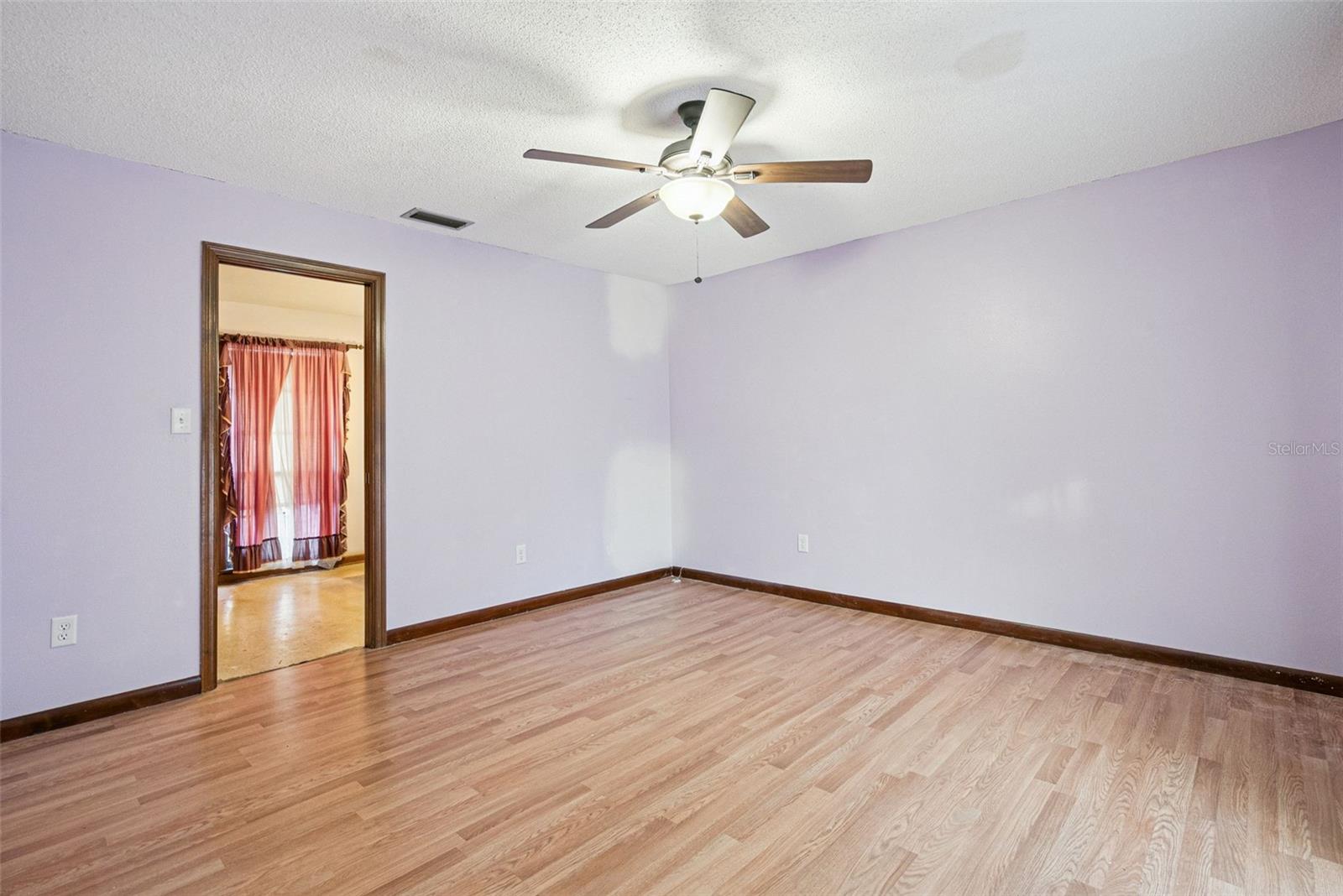 Image 21 of 35 For 2466 Fieldingwood Road