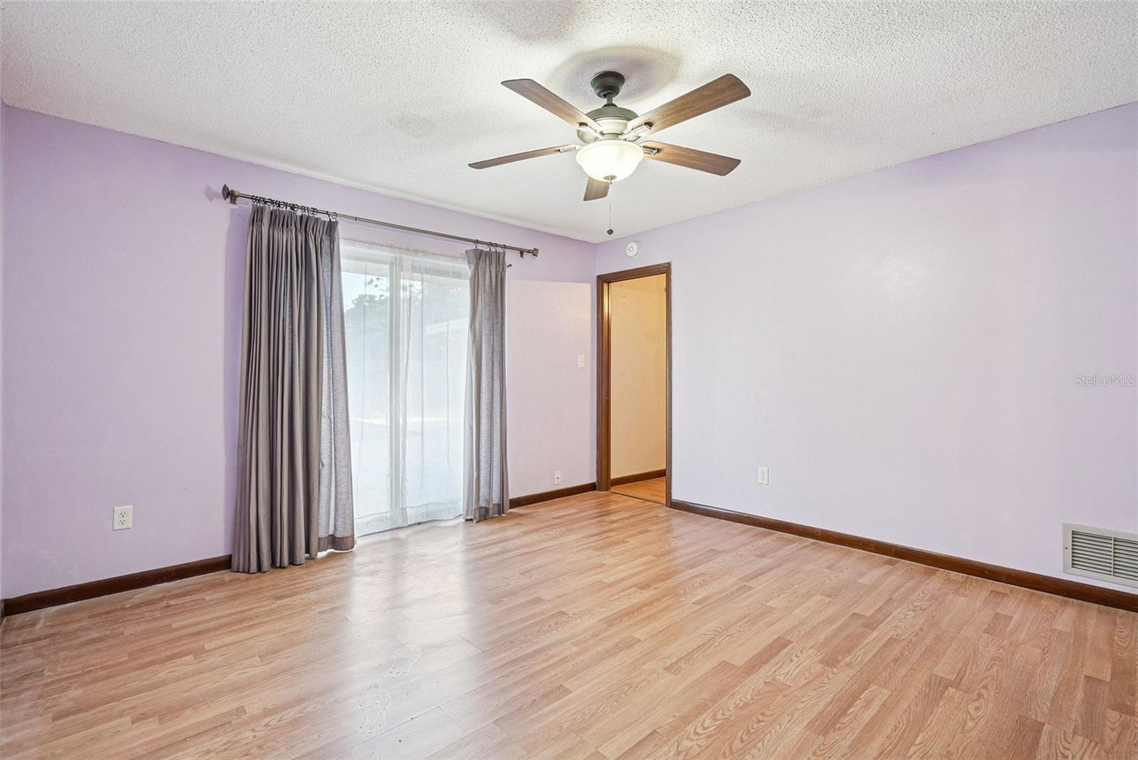 Image 22 of 35 For 2466 Fieldingwood Road