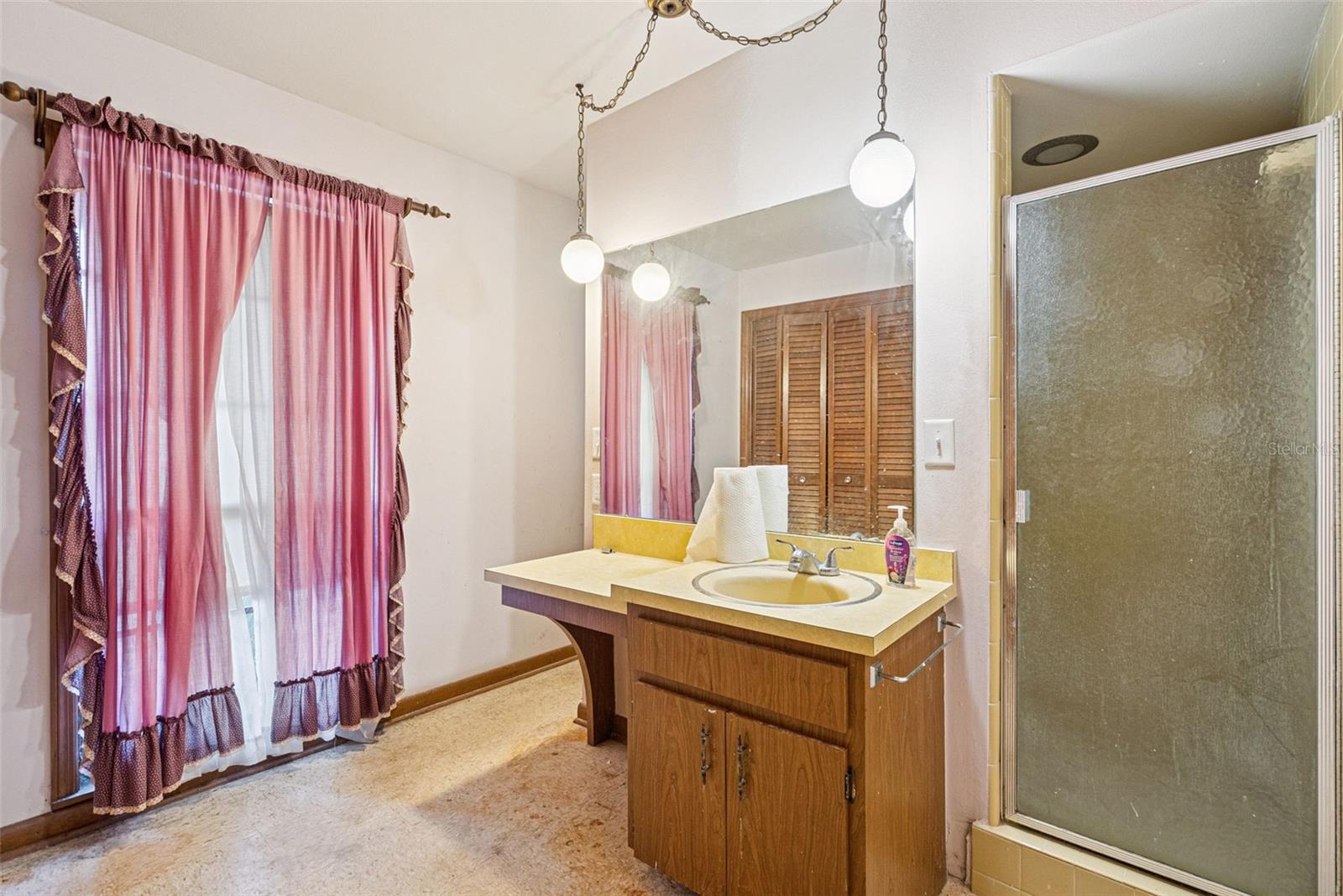 Image 25 of 35 For 2466 Fieldingwood Road