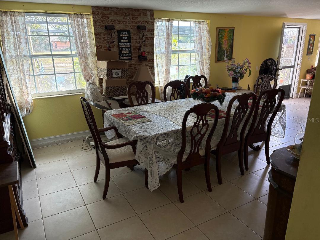 Image 3 of 17 For 143 Cedarwood Circle