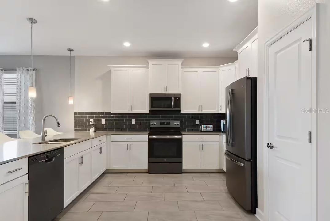 Image 4 of 58 For 1545 Maidstone Court