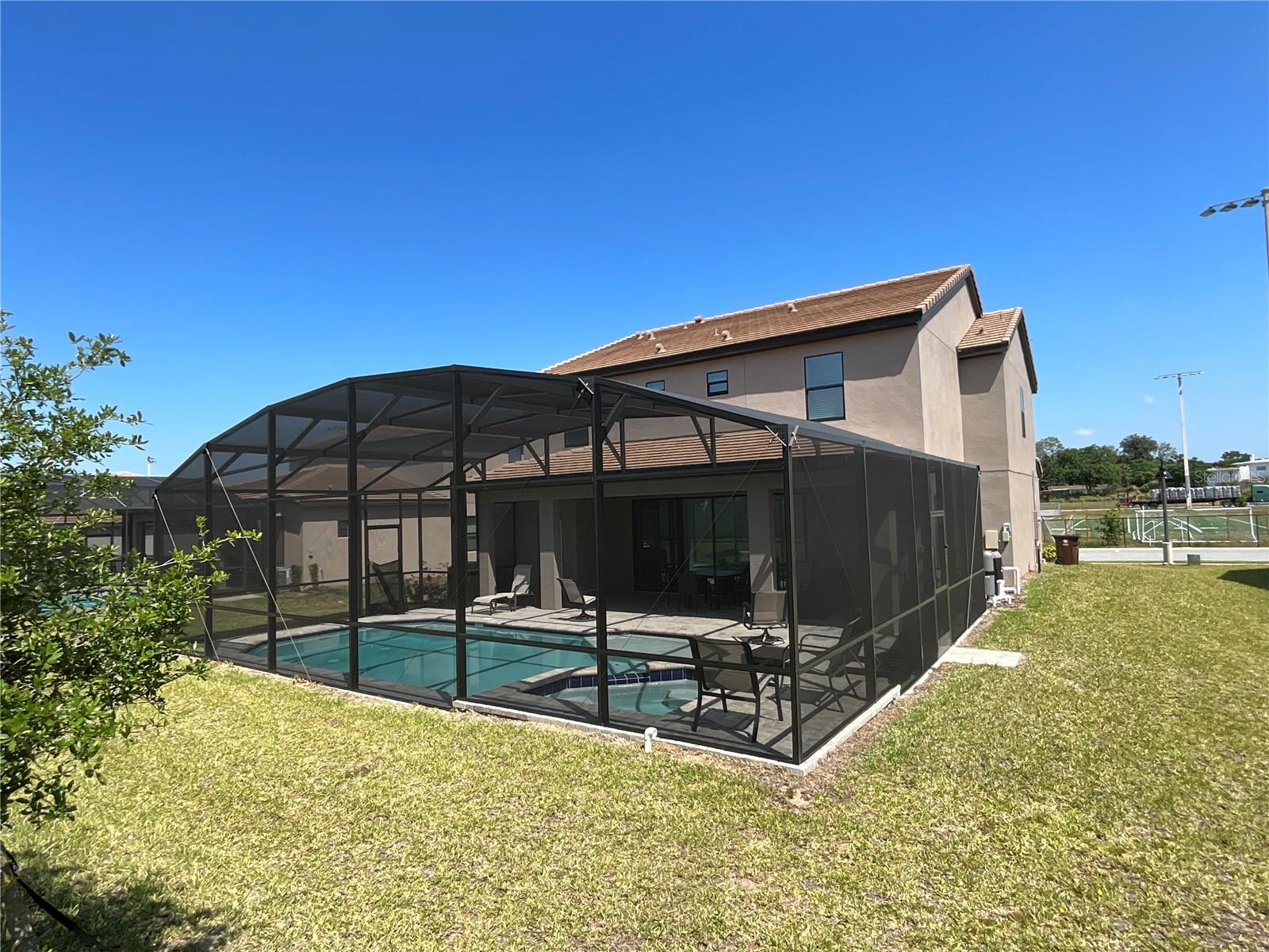 Image 4 of 31 For 226 Macaulays Cove