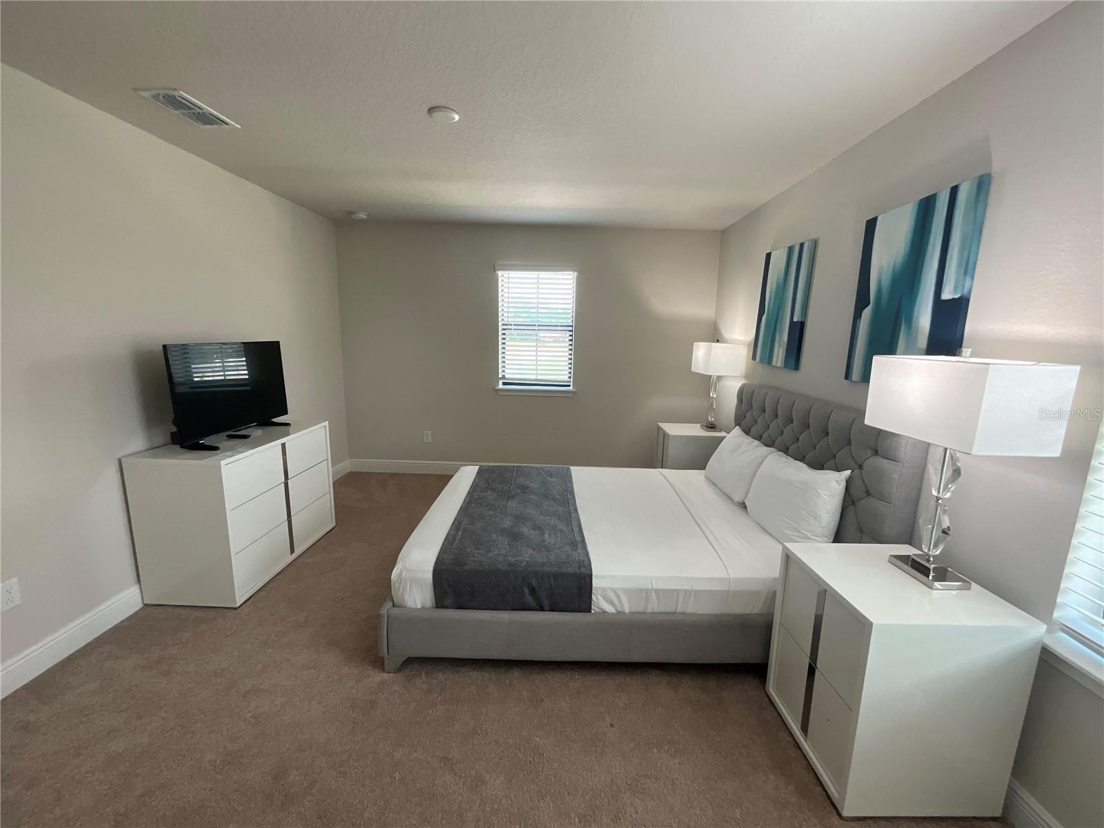 Image 8 of 31 For 226 Macaulays Cove