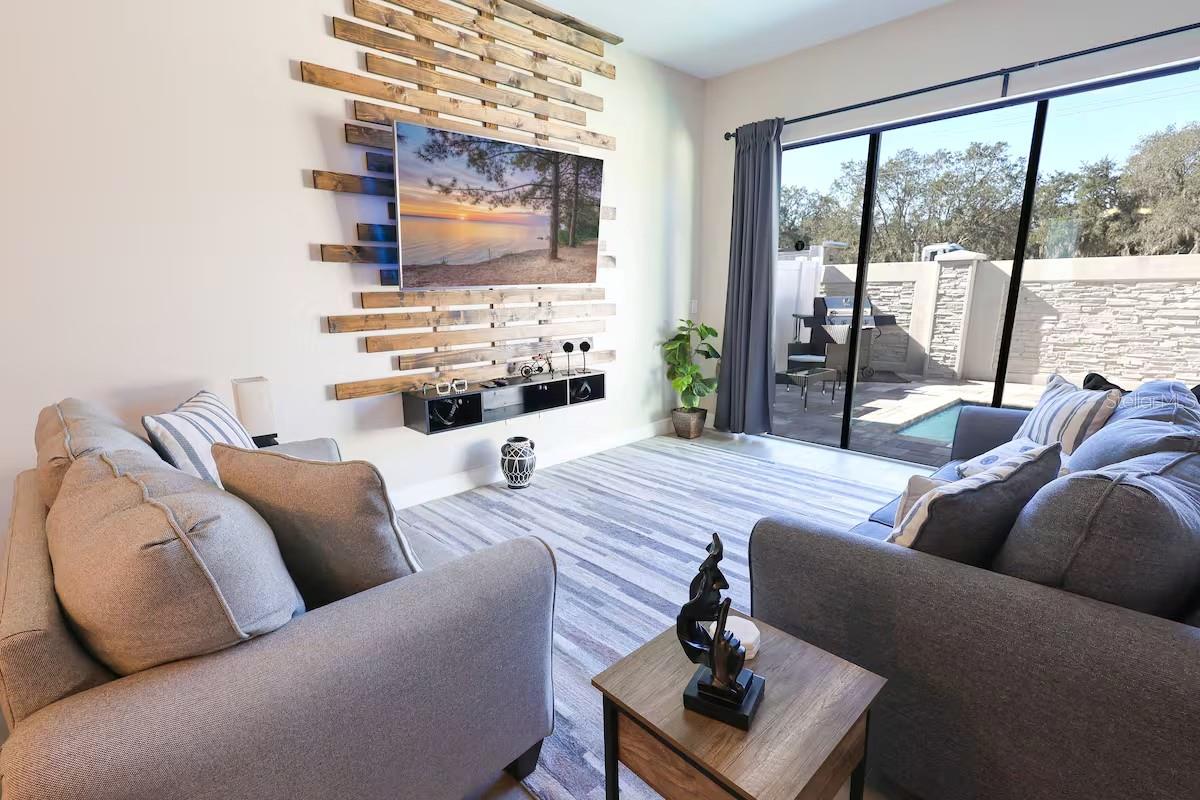 Image 3 of 24 For 216 Villa Domani Circle