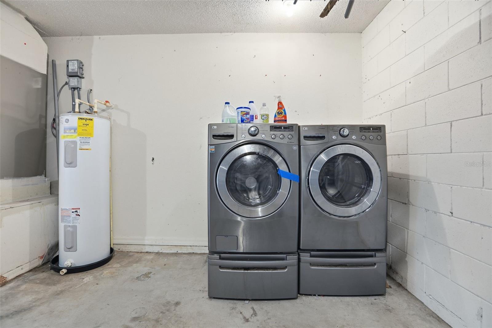 Image 12 of 31 For 306 Daniels Pointe Drive