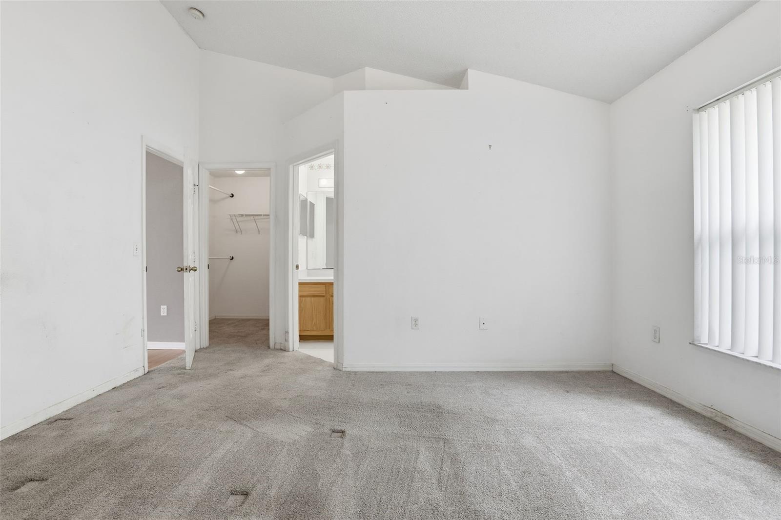 Image 15 of 31 For 306 Daniels Pointe Drive