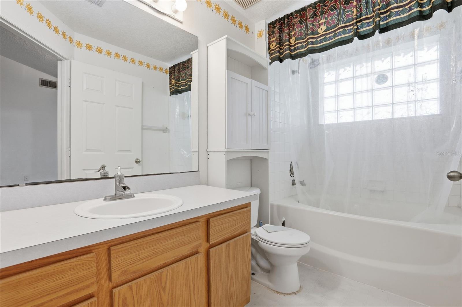 Image 17 of 31 For 306 Daniels Pointe Drive