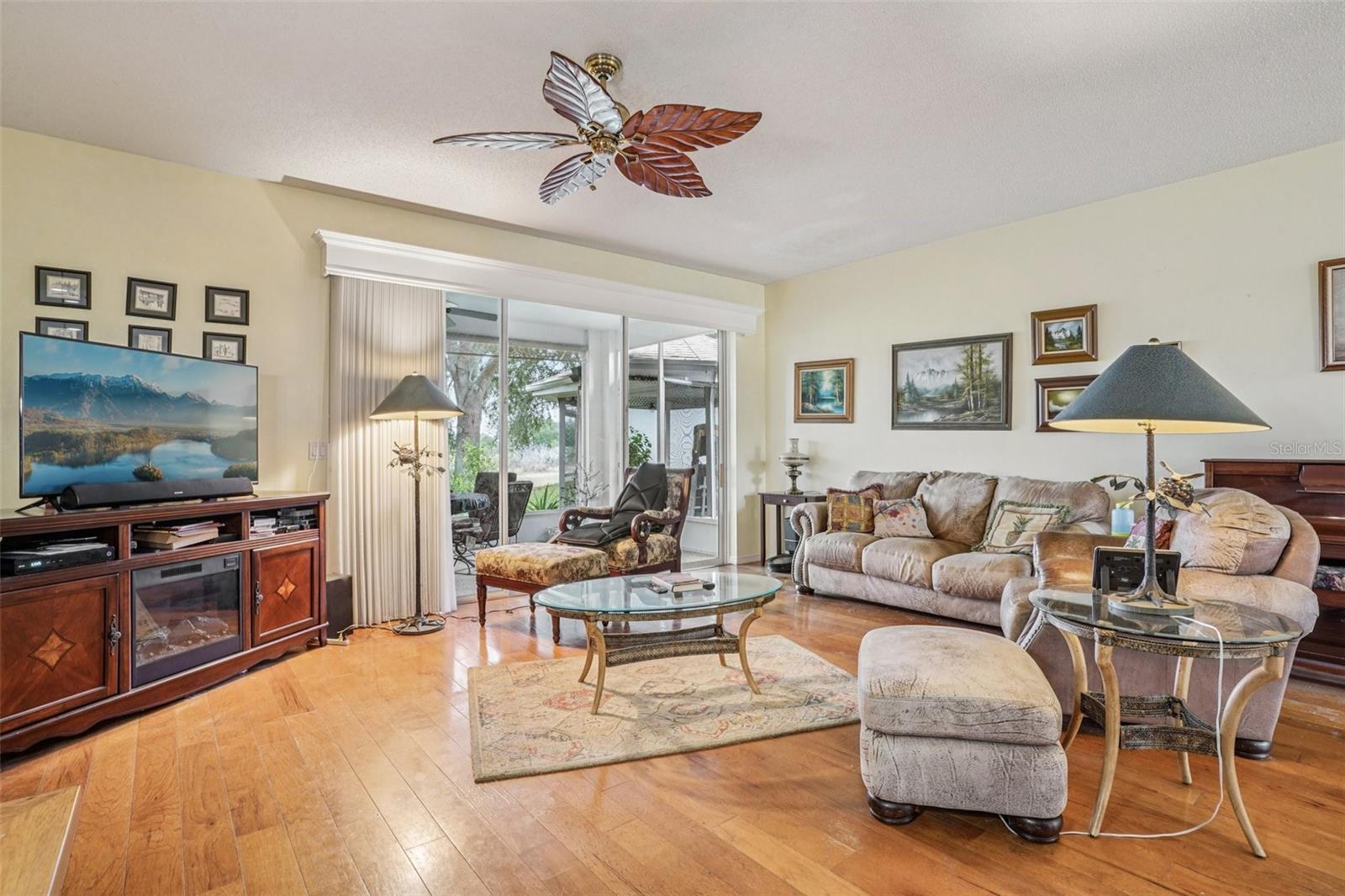 Image 5 of 33 For 4636 Glen Coe Street