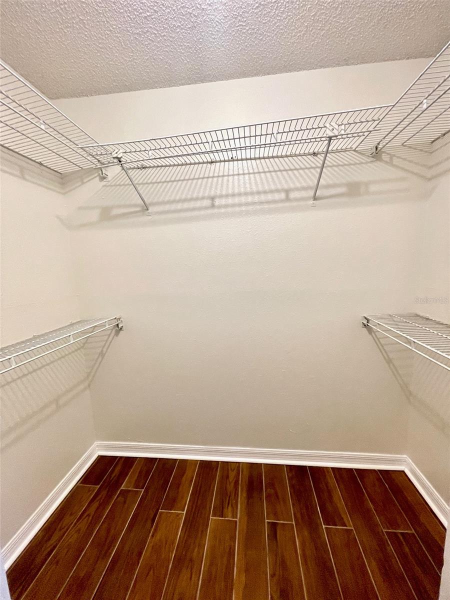 Image 13 of 19 For 11327 Inwood Court