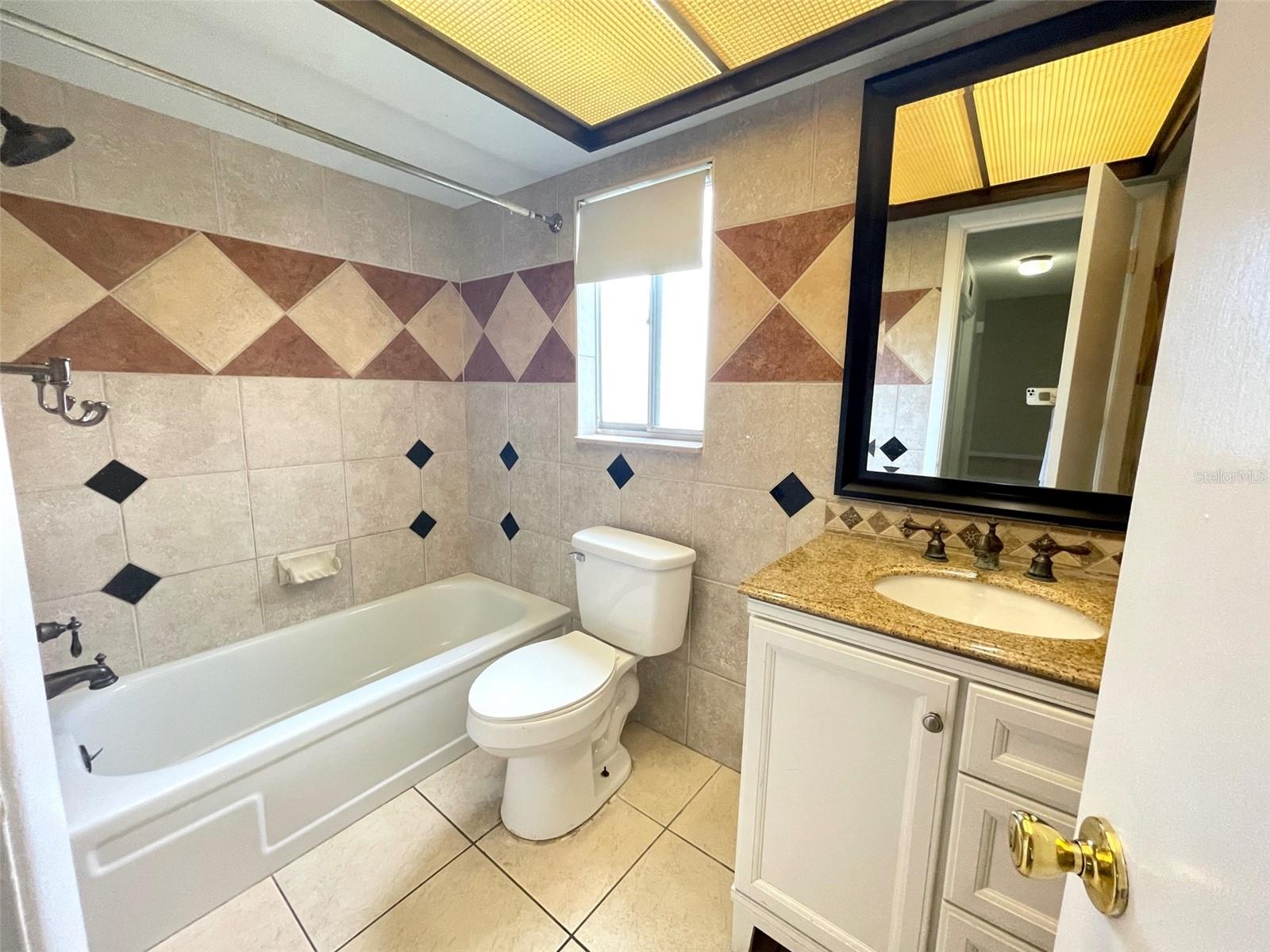 Image 17 of 19 For 11327 Inwood Court