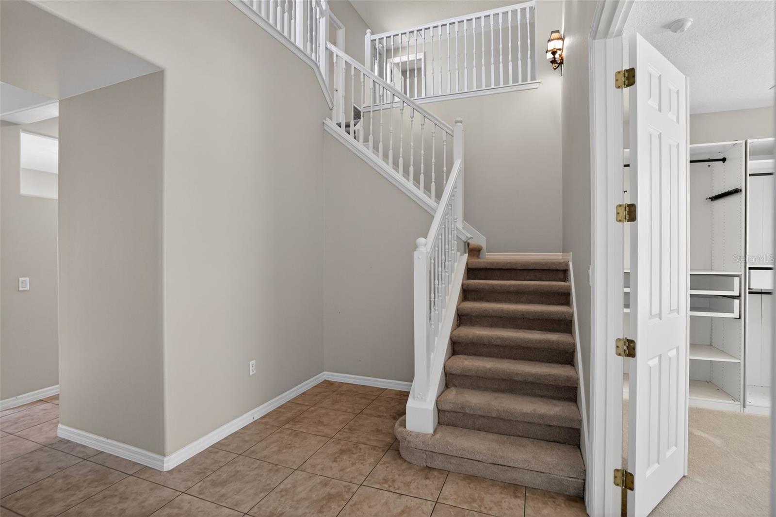 Image 17 of 27 For 4026 Sunburst View Circle