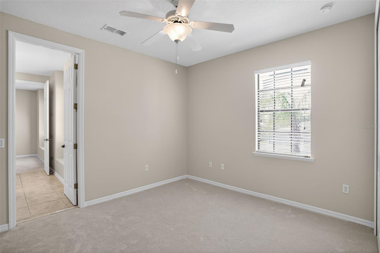 Image 23 of 27 For 4026 Sunburst View Circle