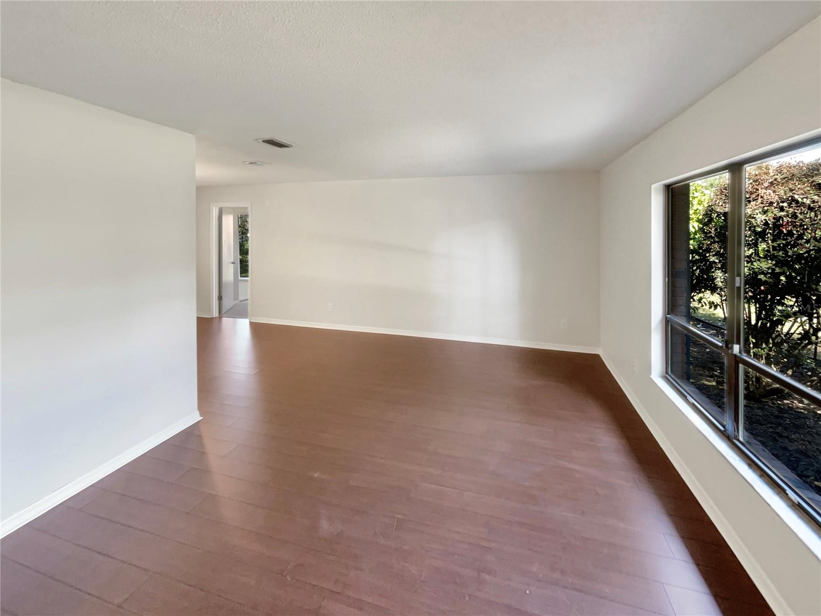 Image 12 of 27 For 352 Sesame Avenue