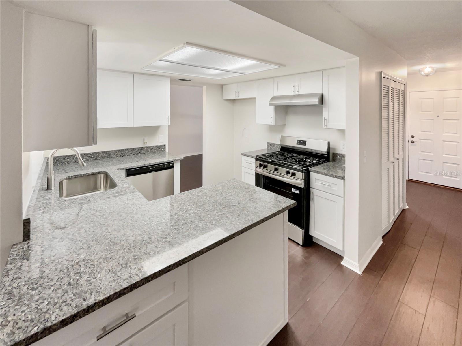 Image 2 of 27 For 352 Sesame Avenue