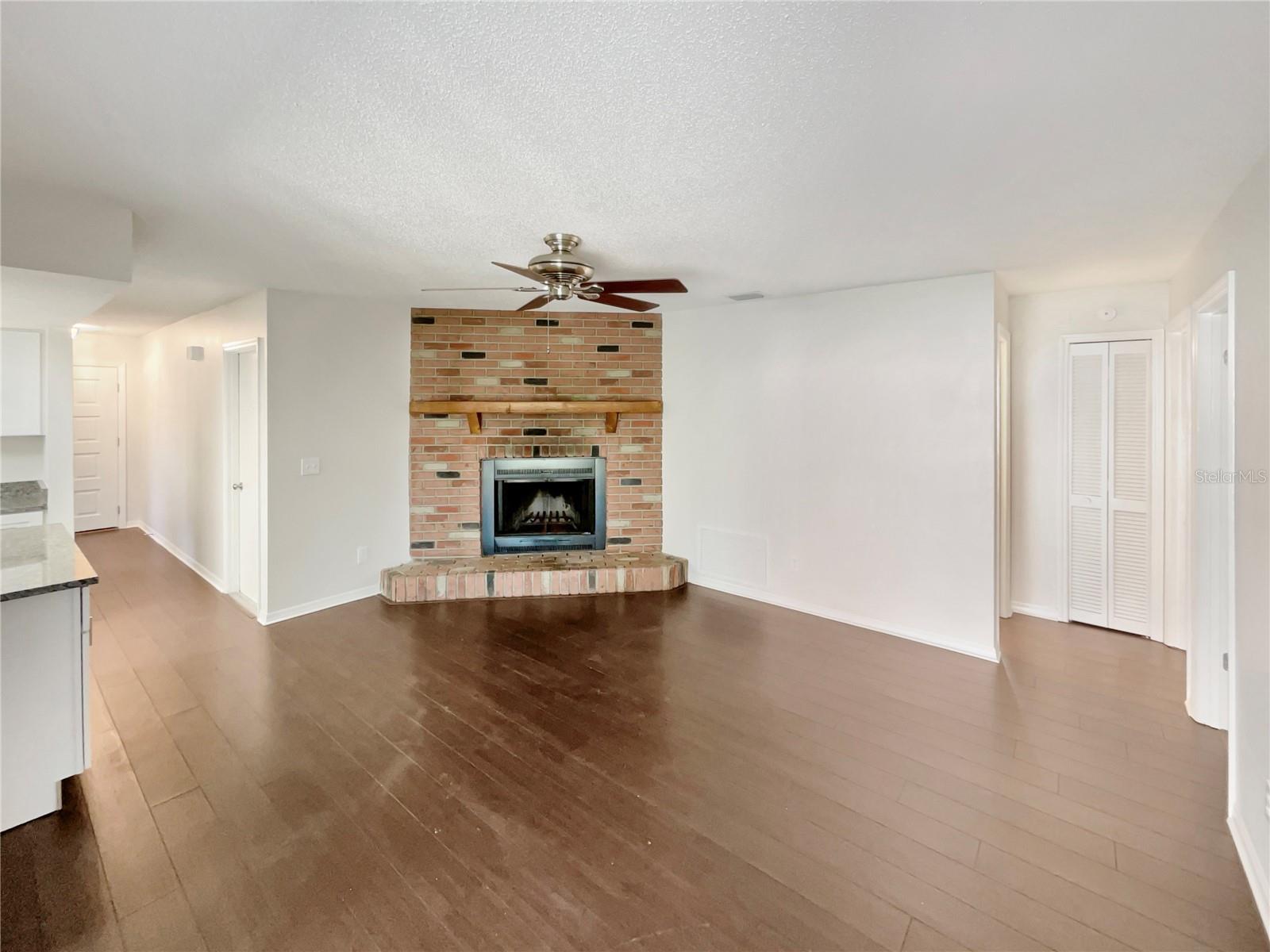 Image 3 of 27 For 352 Sesame Avenue