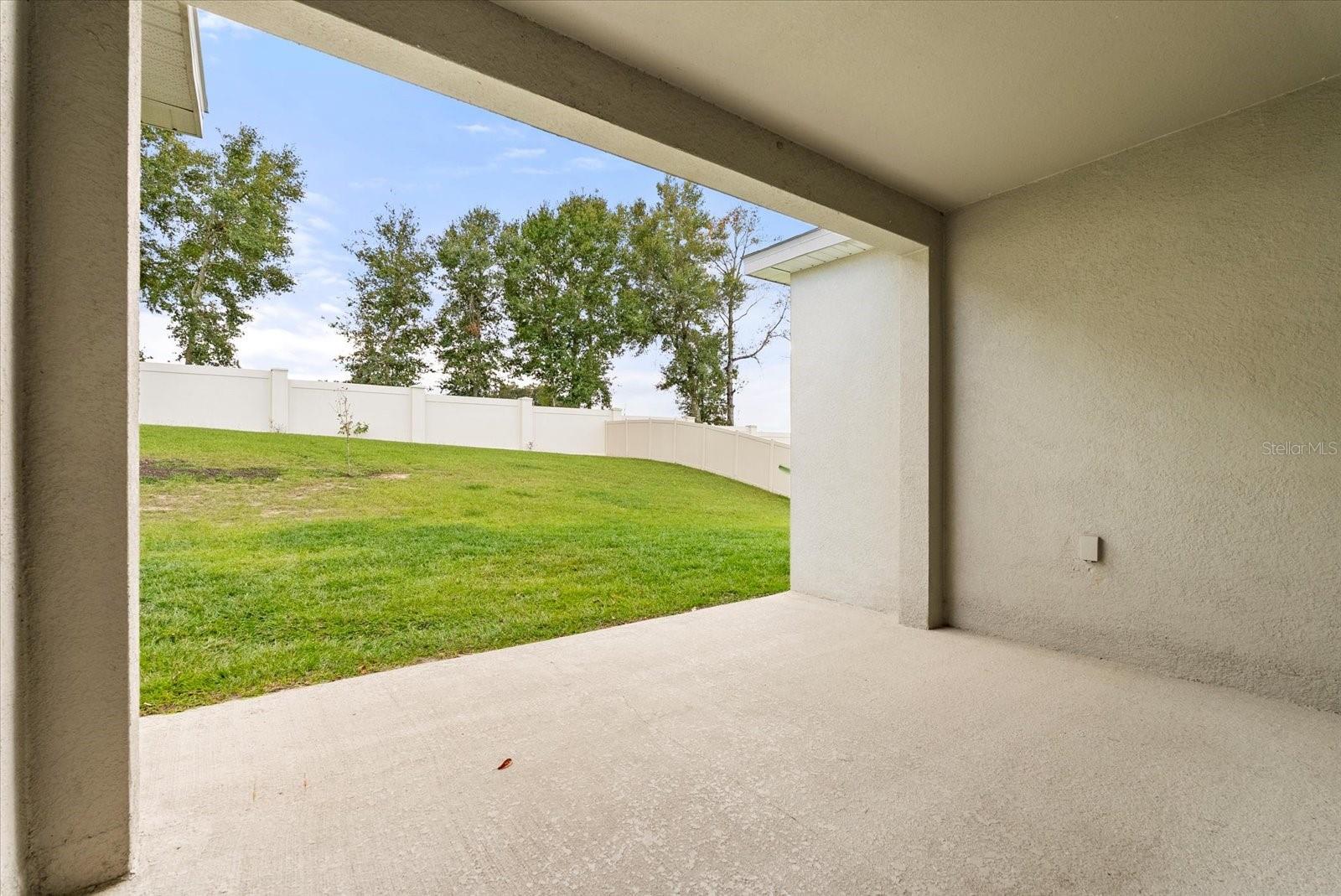 Image 29 of 36 For 17906 Hither Hills Circle