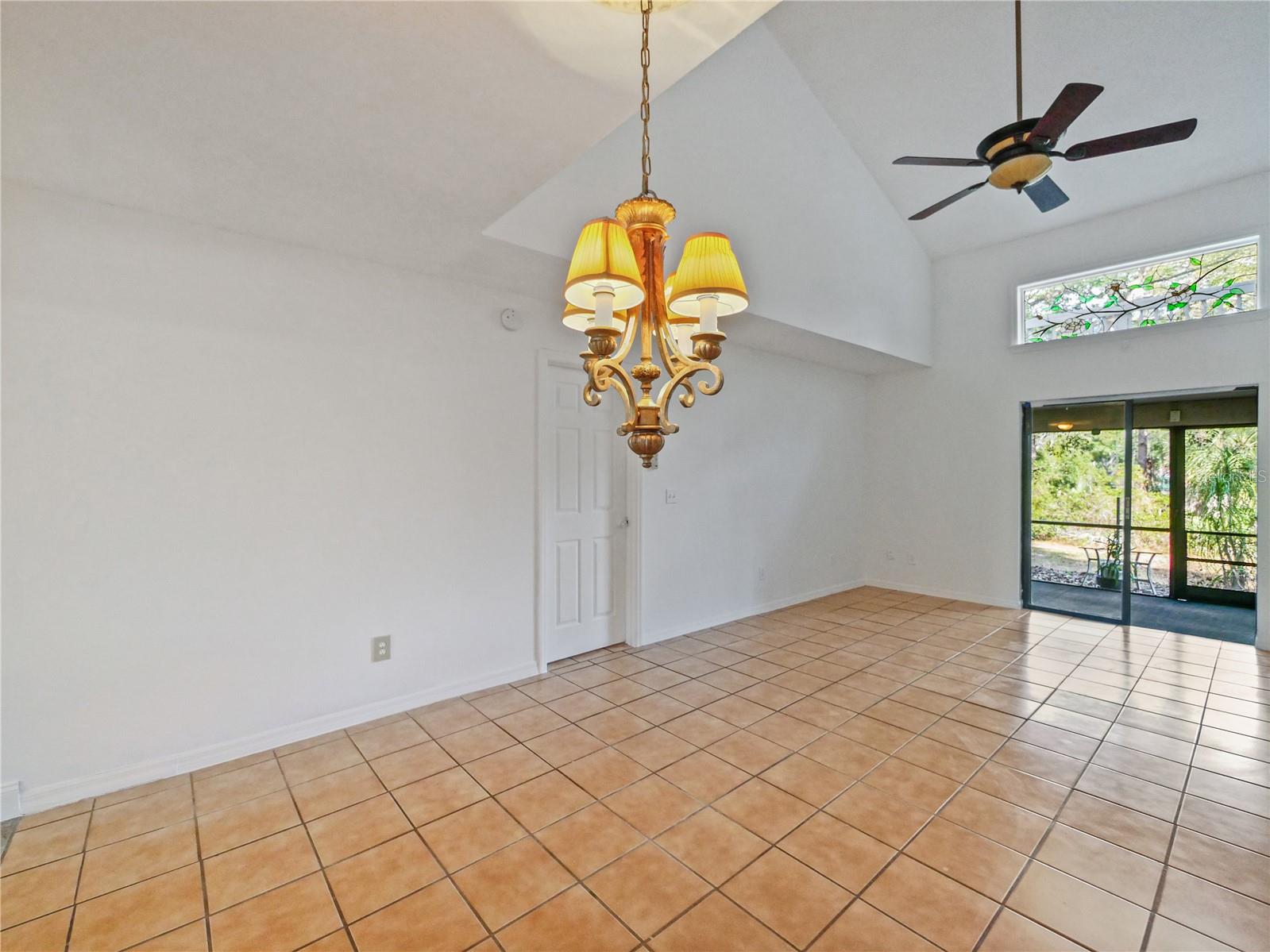 Image 11 of 36 For 175 Crown Point Circle 175