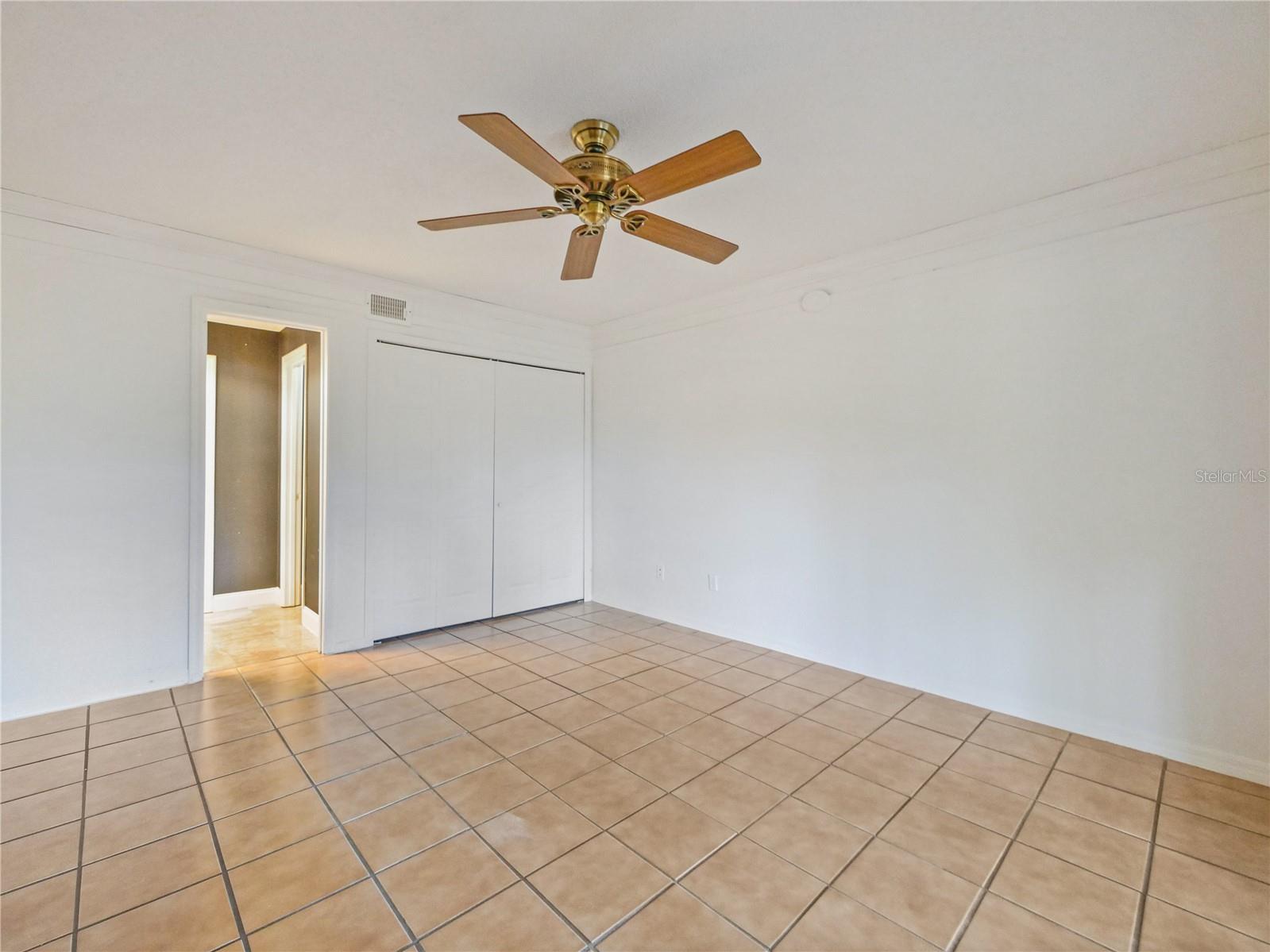 Image 16 of 36 For 175 Crown Point Circle 175