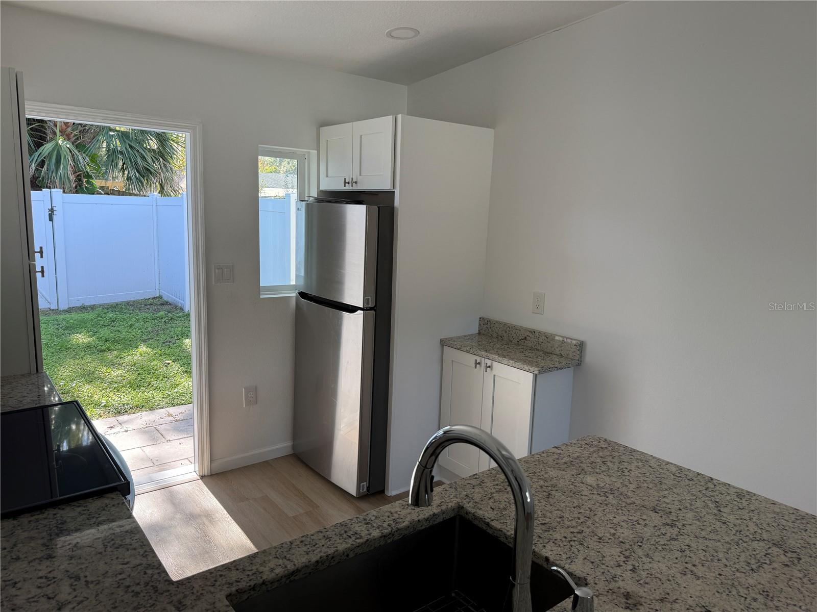 Image 10 of 32 For 301 Boyd Street 14