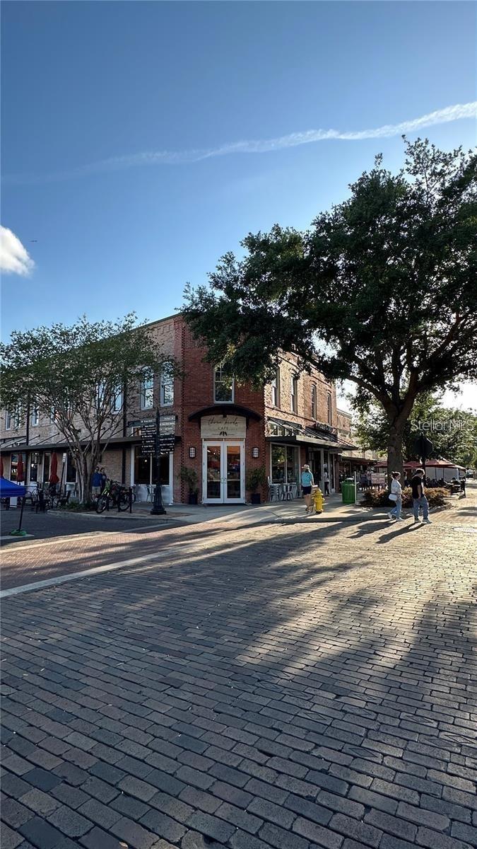 Image 20 of 32 For 301 Boyd Street 14