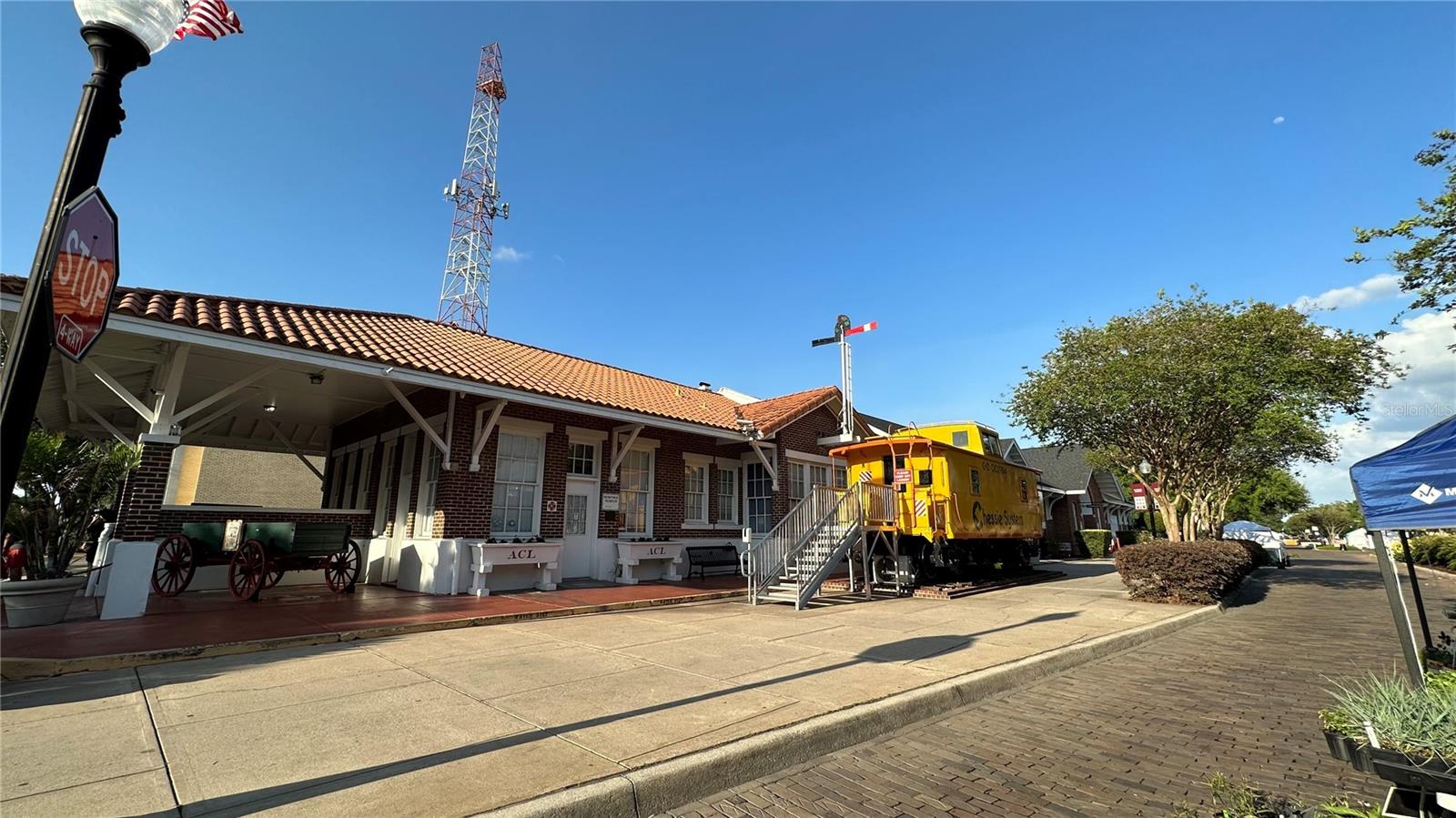 Image 31 of 32 For 301 Boyd Street 14