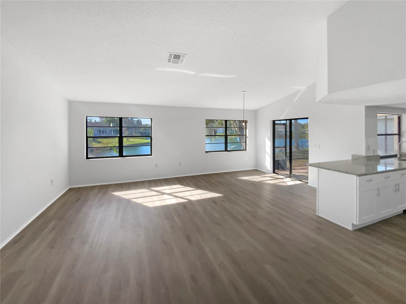 Image 3 of 32 For 7846 Cayuga Drive