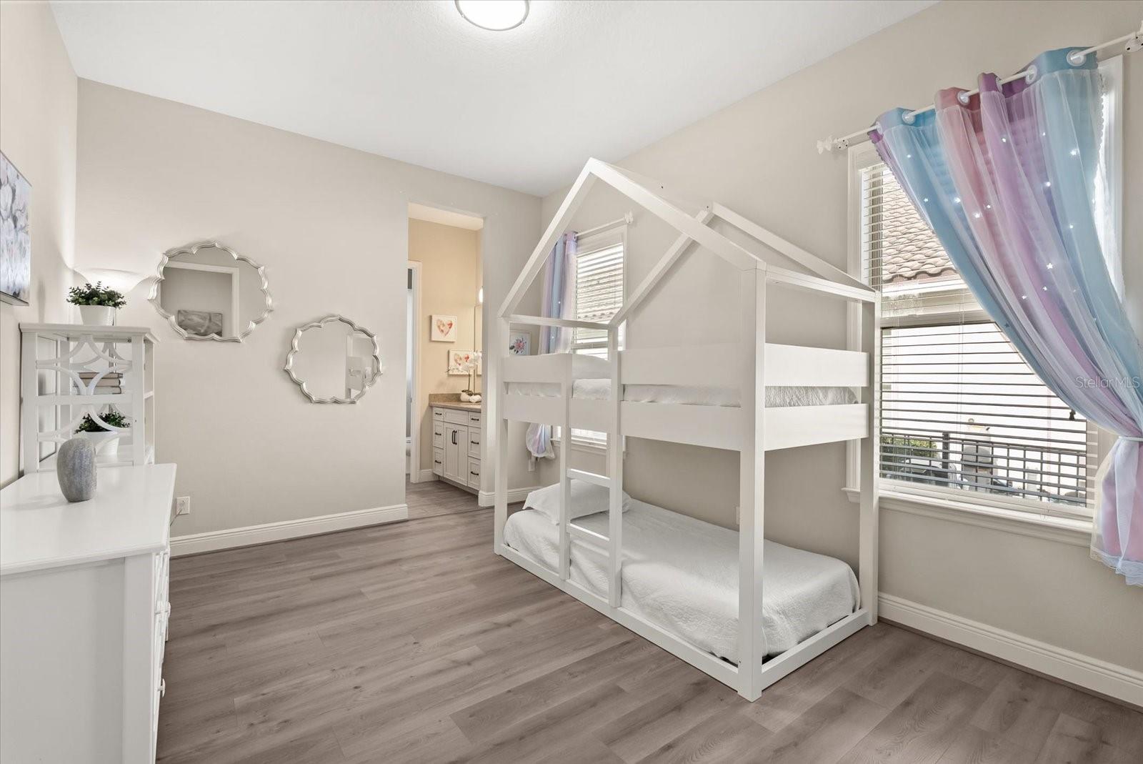 Image 31 of 61 For 3875 Grassland Loop