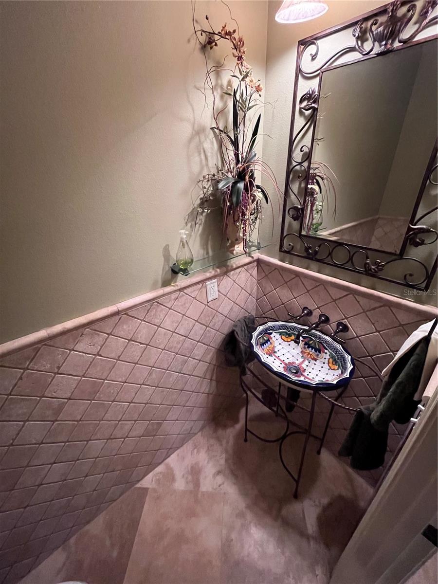 Image 5 of 17 For 1302 Michigan Avenue